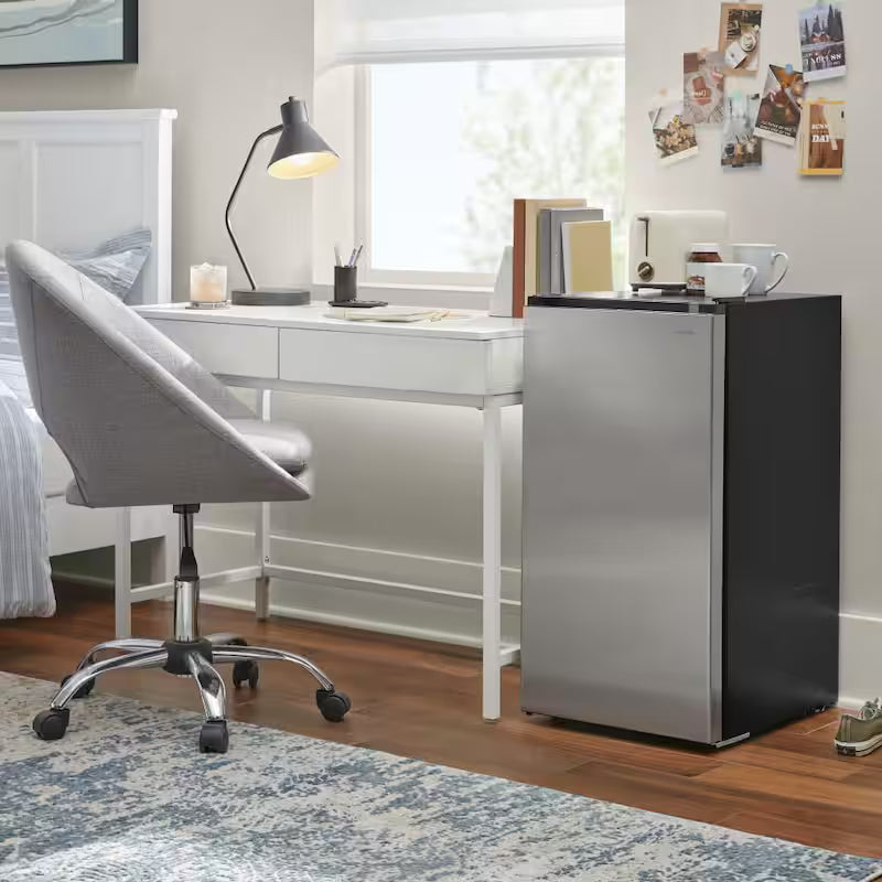 Mini Refrigerator in Stainless Steel V967205