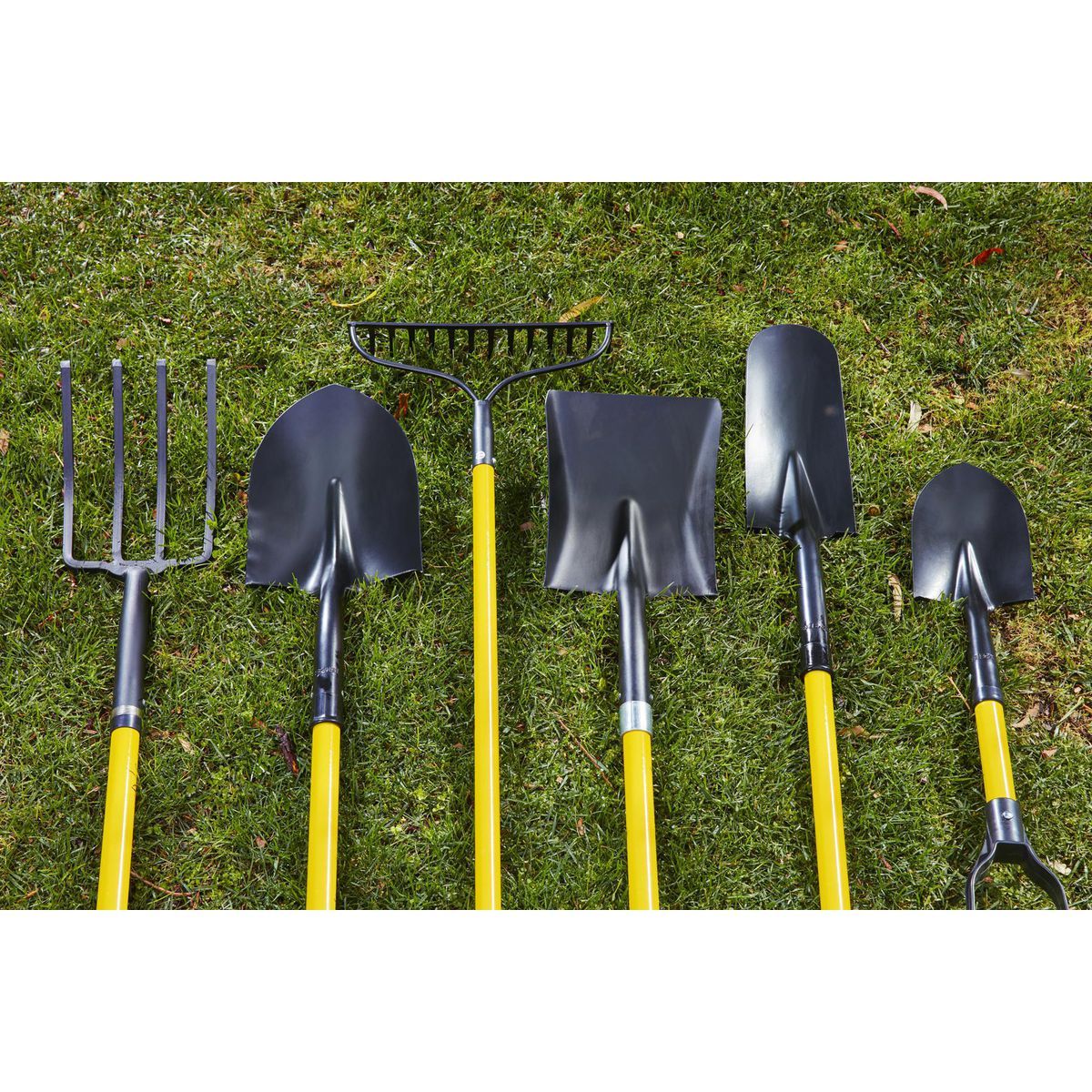 Fiberglass Handle Drain Spade H782780