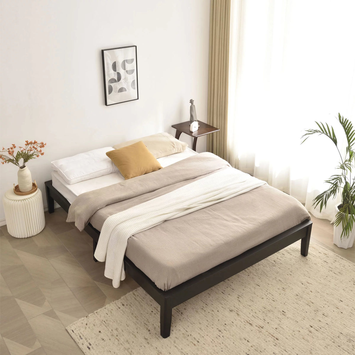 Black Queen Solid Pine Wood Platform Bed Frame T84806