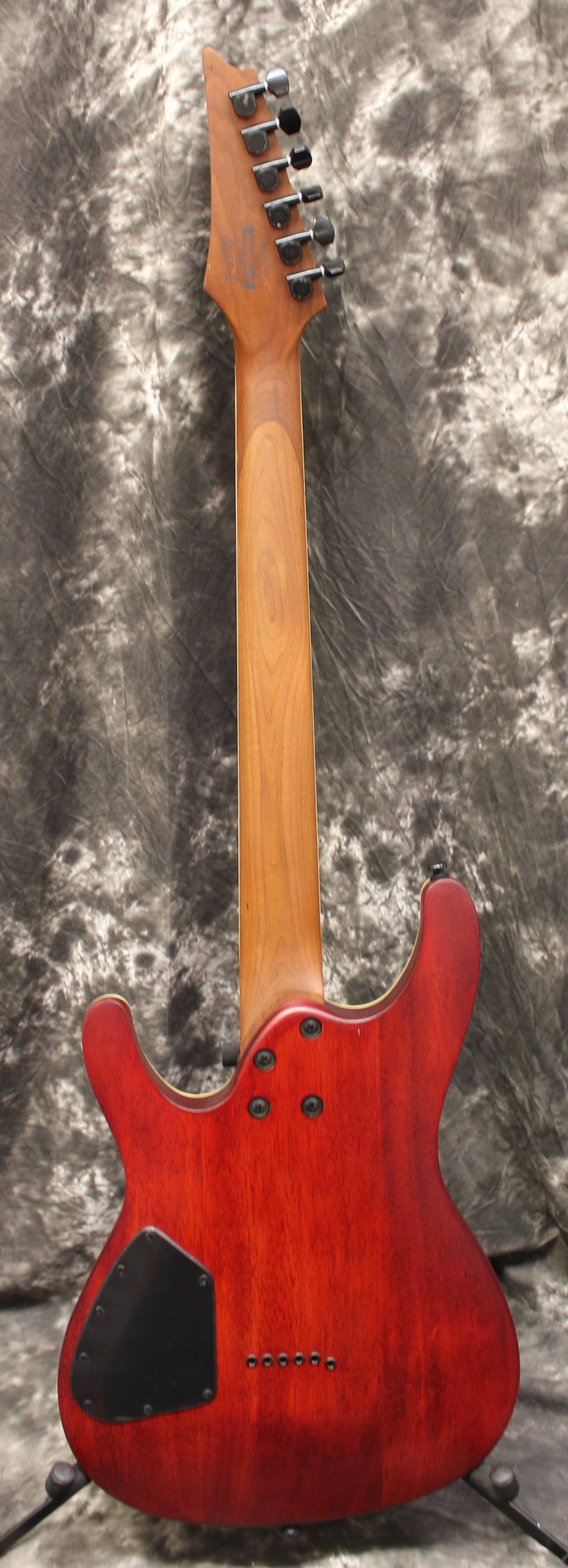 Natural Flat Electric Guitar R840383