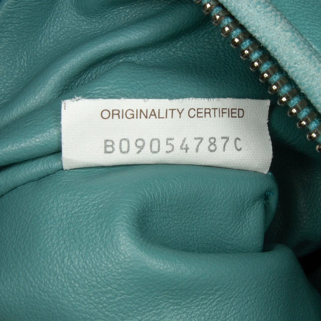 Pre-Owned Authenticated Blue Calf Leather Handbag C31955