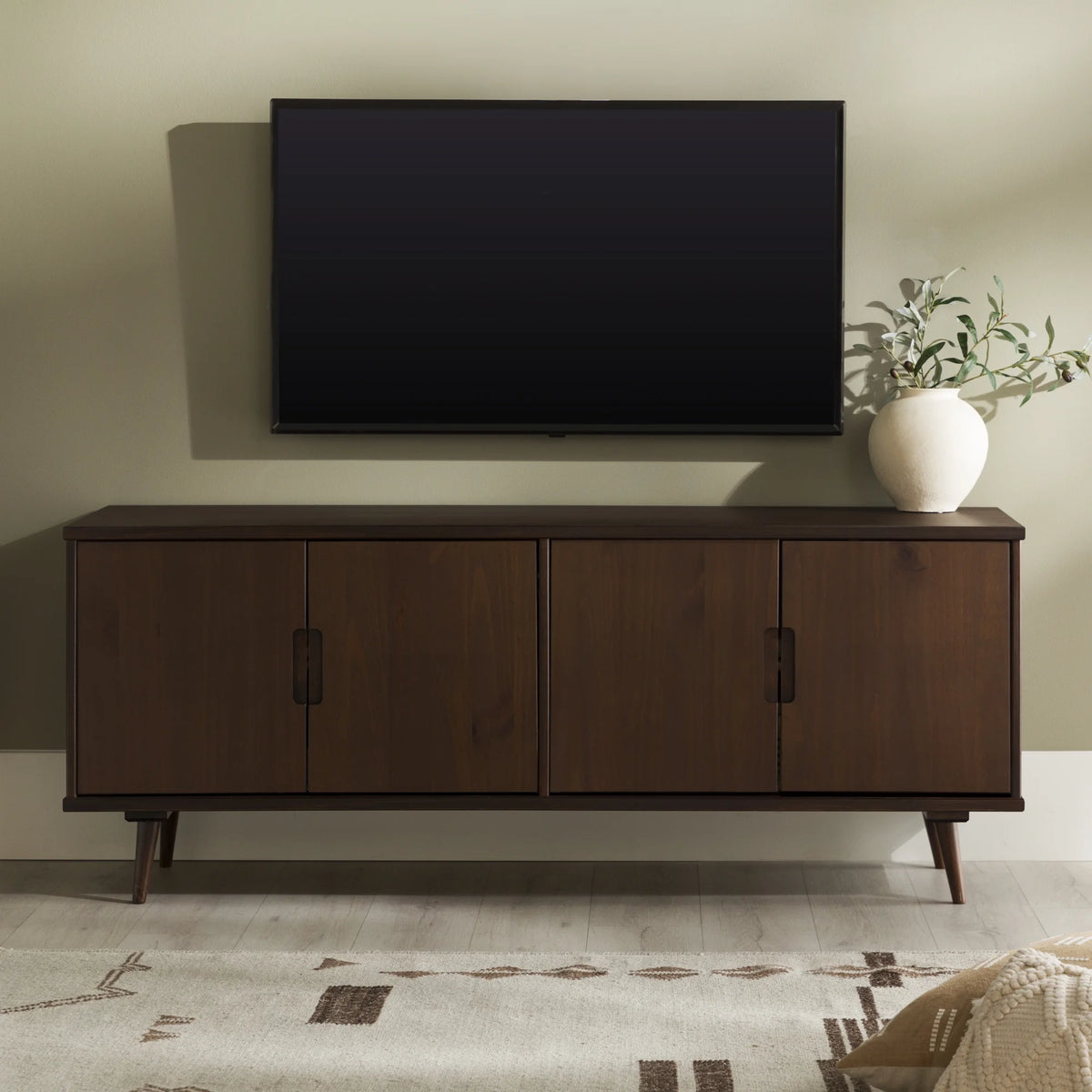 4-Door Walnut TV Stand D690864