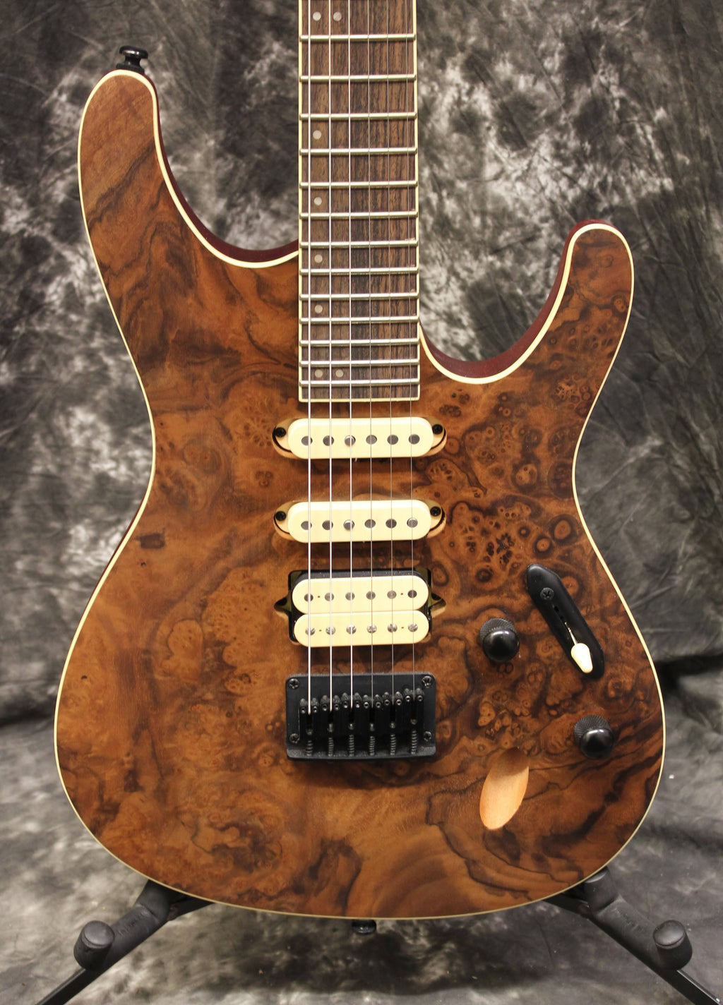 Natural Flat Electric Guitar R840383