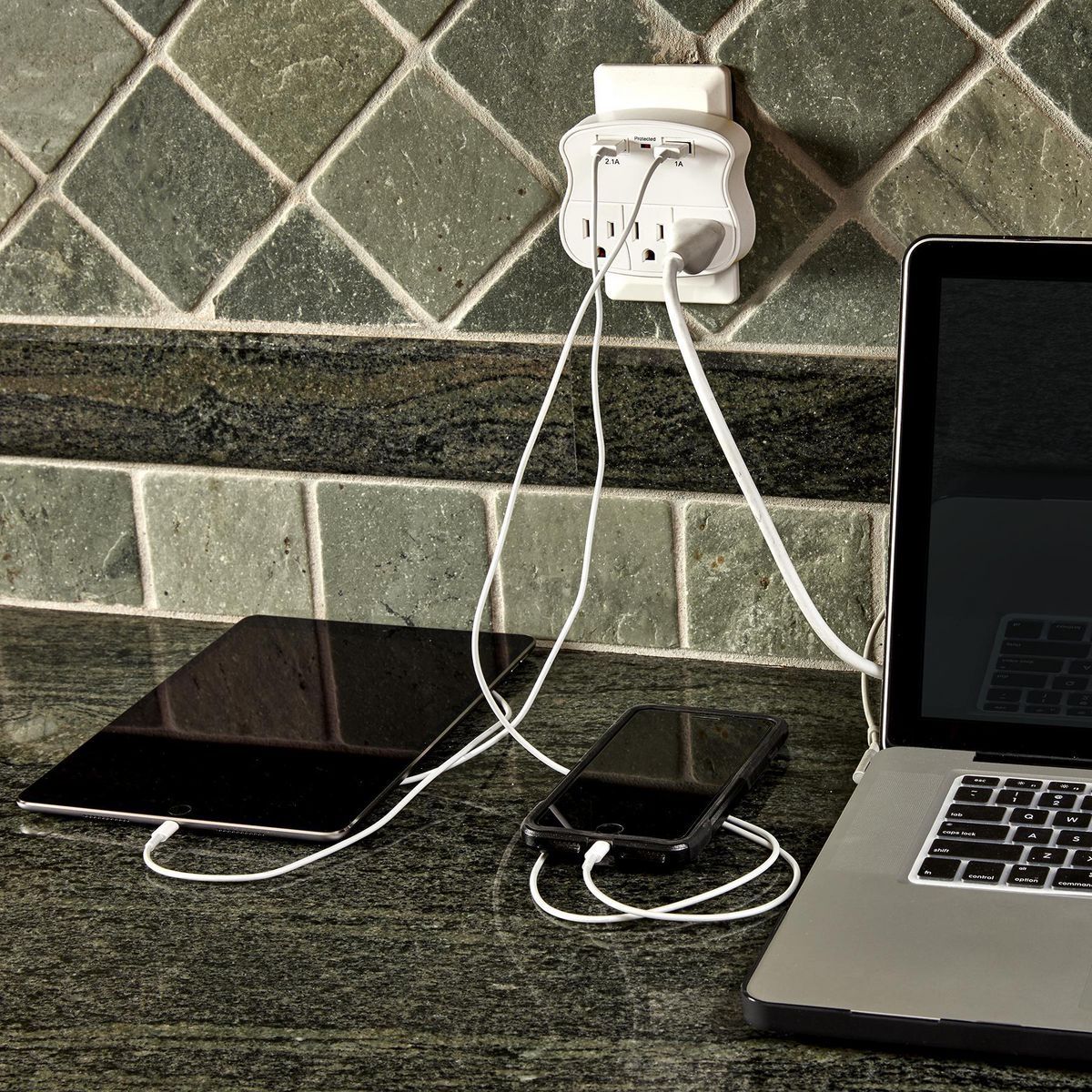 3-Outlet 2 USB Wall Adapter S775894