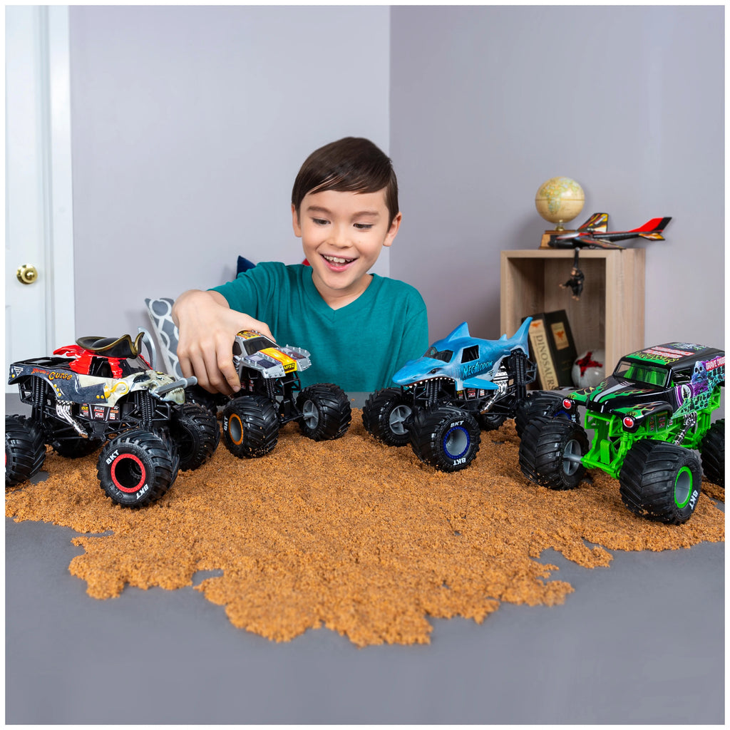 Die-Cast Monster Truck, 1:24 Scale Q2247