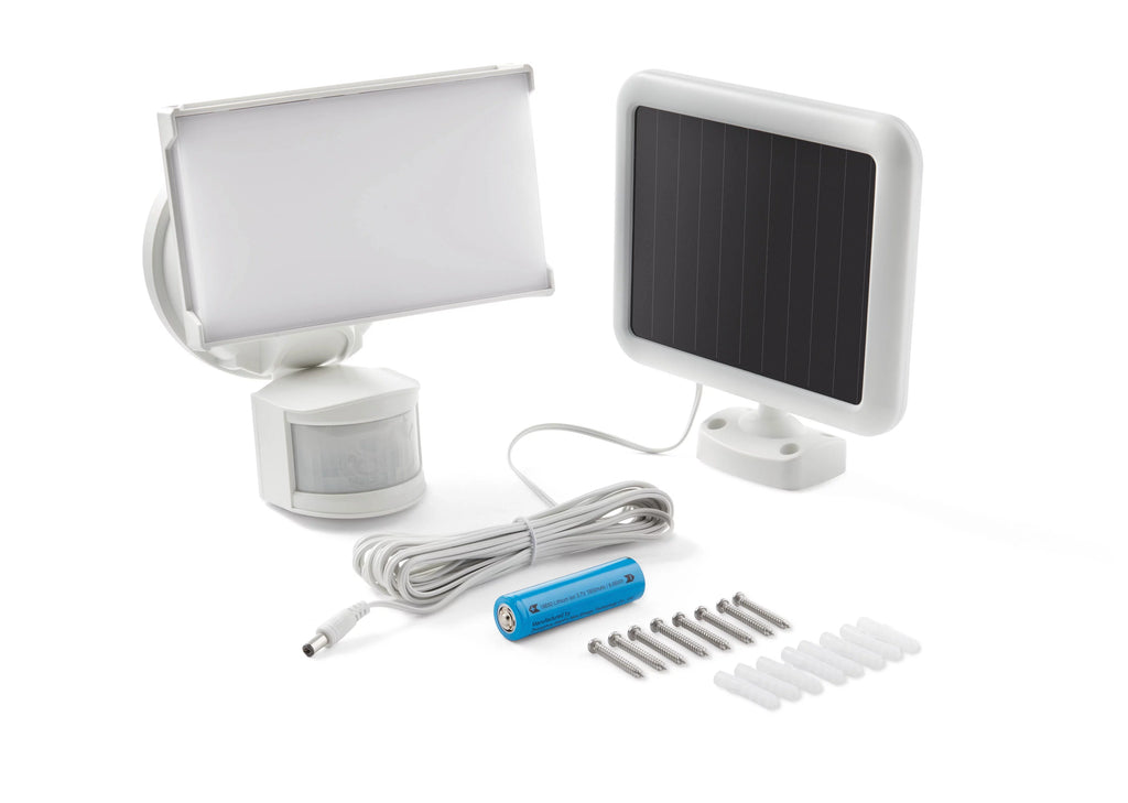 Solar Three Head LED Motion Sensing Security Flood Light, White, 2000 Lumen U90562