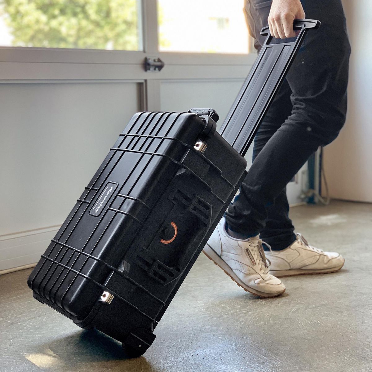 X-Large Weatherproof Rolling Carry-On Case S939