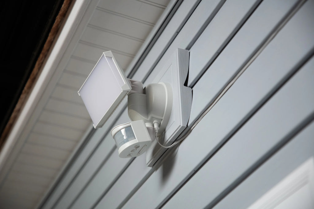 Solar Three Head LED Motion Sensing Security Flood Light, White, 2000 Lumen U90562