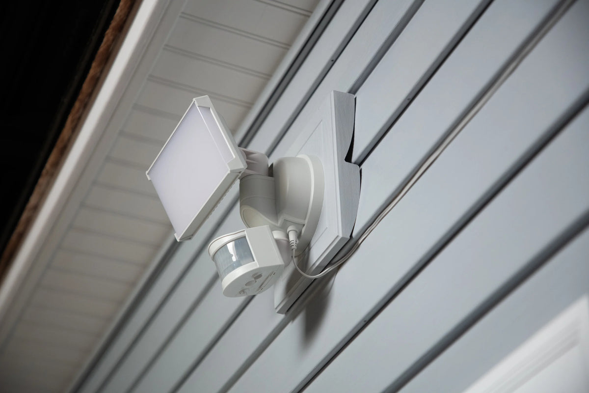 Solar Three Head LED Motion Sensing Security Flood Light, White, 2000 Lumen U90562