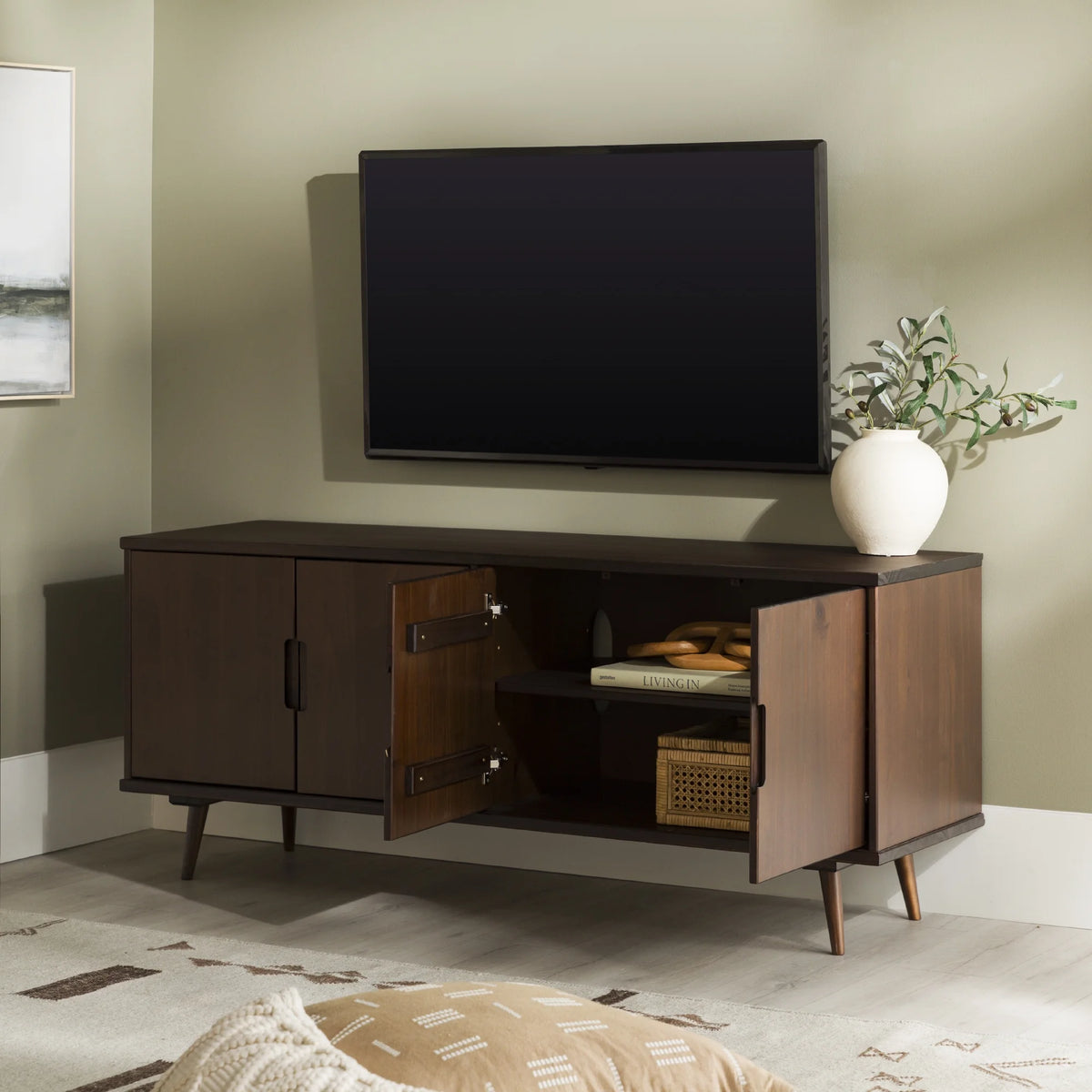 4-Door Walnut TV Stand D690864